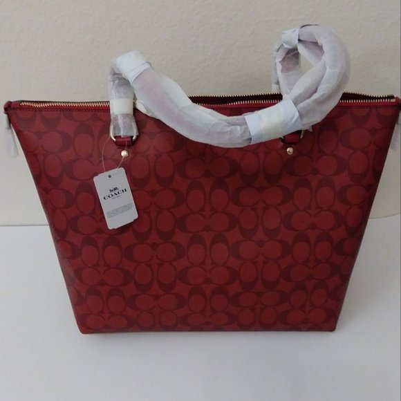 Coach Gallery Tote Red Signature Canvas - Picture 3 of 16
